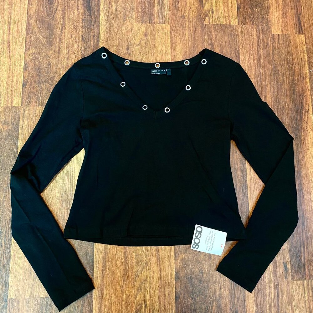 V-neck Rib Long Sleeve Top with Ring Stud Detail